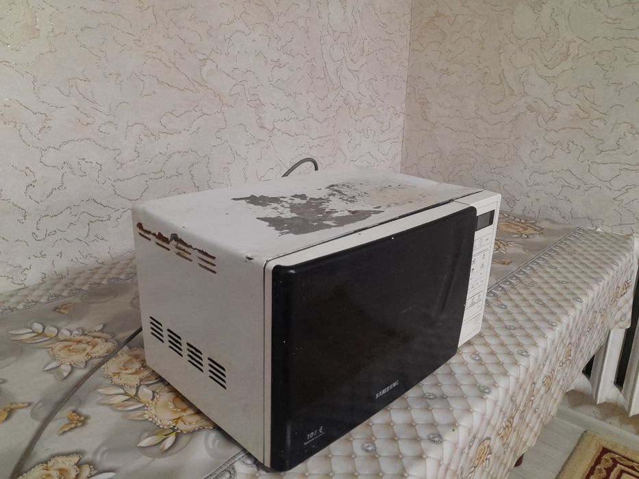 Продаётся микроволновка на запчасти фирмы Самсунг