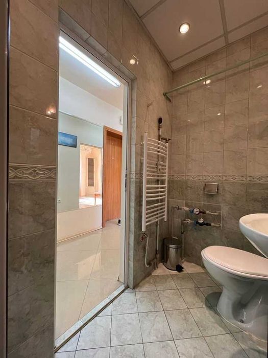 Дава се под наем Двустаен апартамент в София, Изток - 80 кв.м за 612 € - Снимка #8