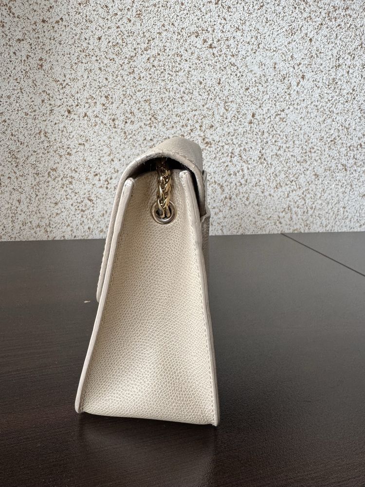 Бежова чанта Furla