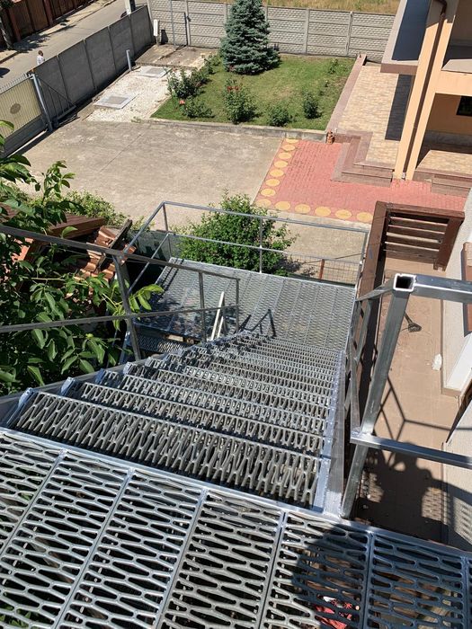 Confecționăm scări / scara metalice zincata pt casa, beci și incendiu