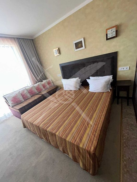 Продава се Двустаен апартамент в к.к. Слънчев бряг - 70 кв.м за 1258 €/кв.м - Снимка #2