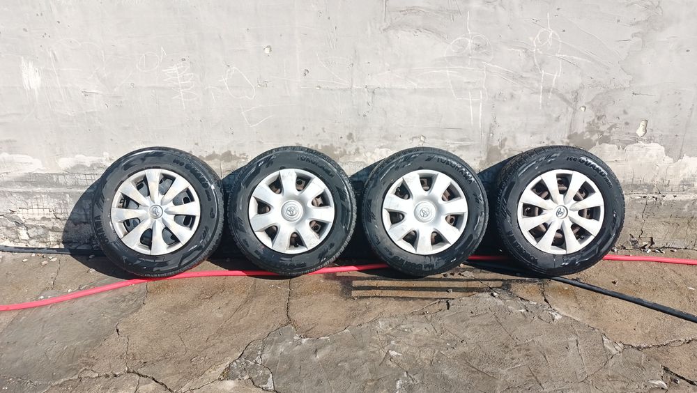 Продам резину с дисками 205/65/15