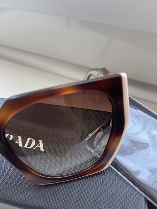 Оригинални очила Prada