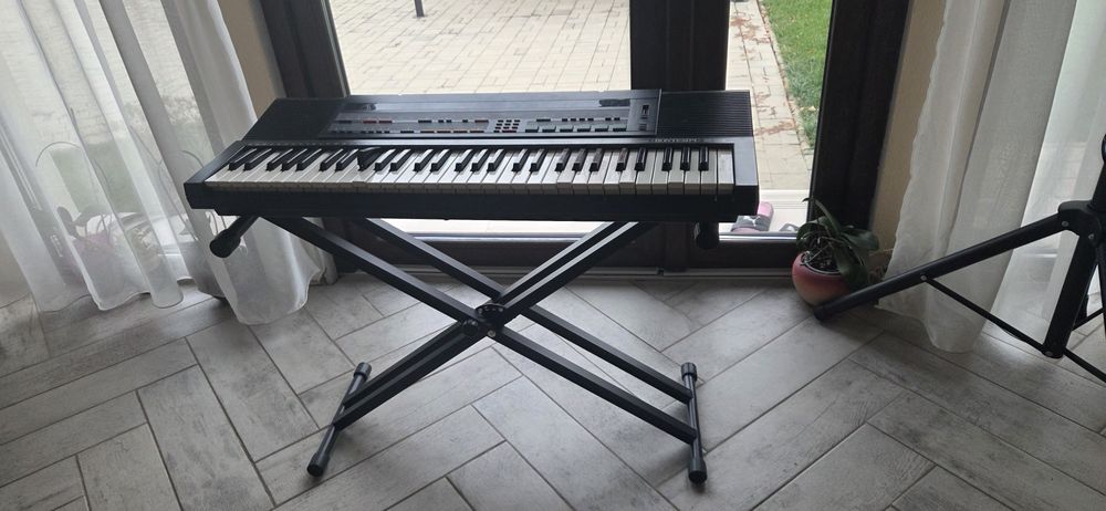 Orga cu suport Bontempi