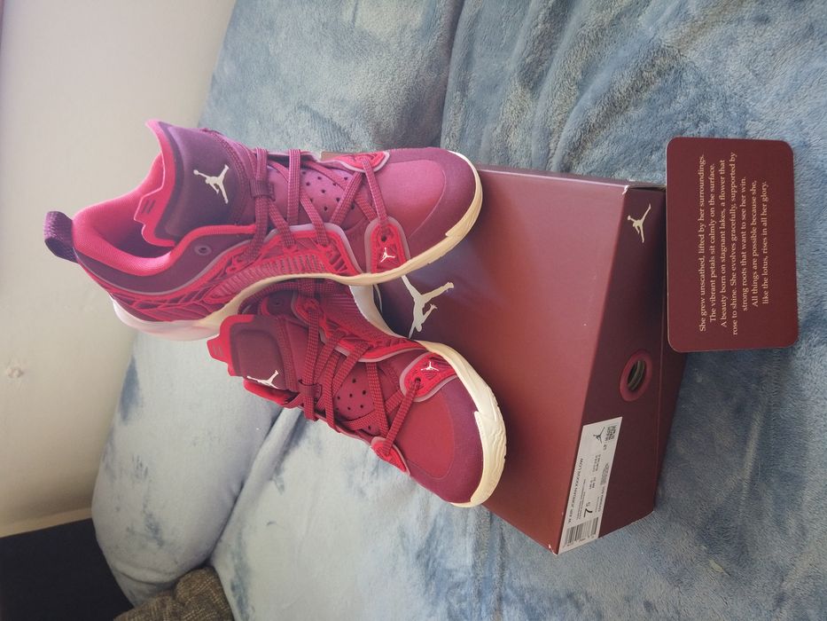 Nike Air Jordan XXXVII Low Lift Up Team Red DV9989-601