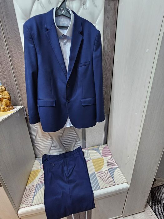 Красивый мужской костюм-двойка