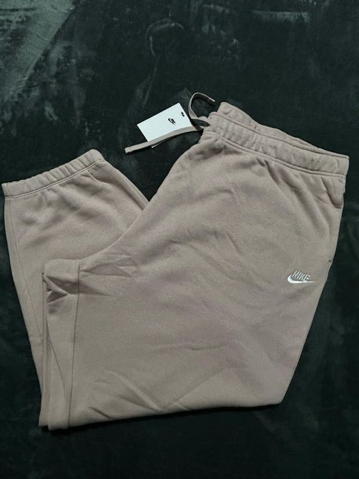 Pantaloni dama Nike