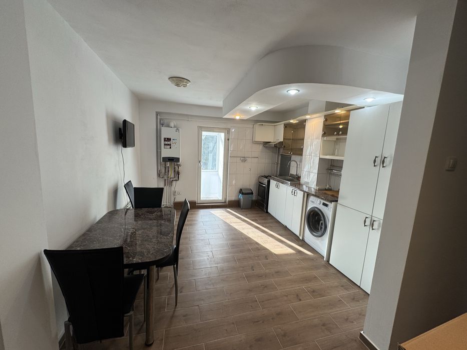 Apartament 3 camere, zona Brazda lui Novac, vis a vis de Spiru Haret