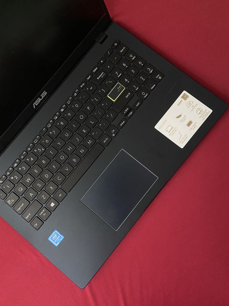 Laptop Asus E510MAB