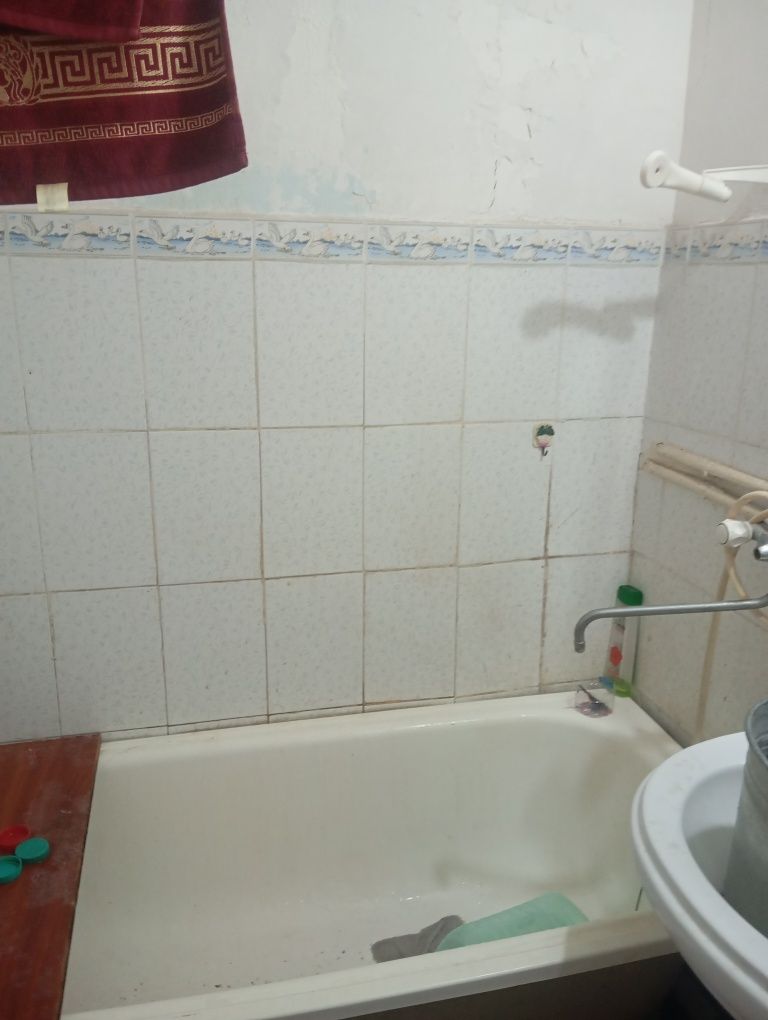 Qarshi shaxrida 3 xona uy ijaraga beriladi