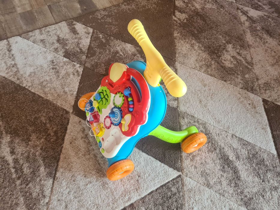 Музикален уокър проходилка