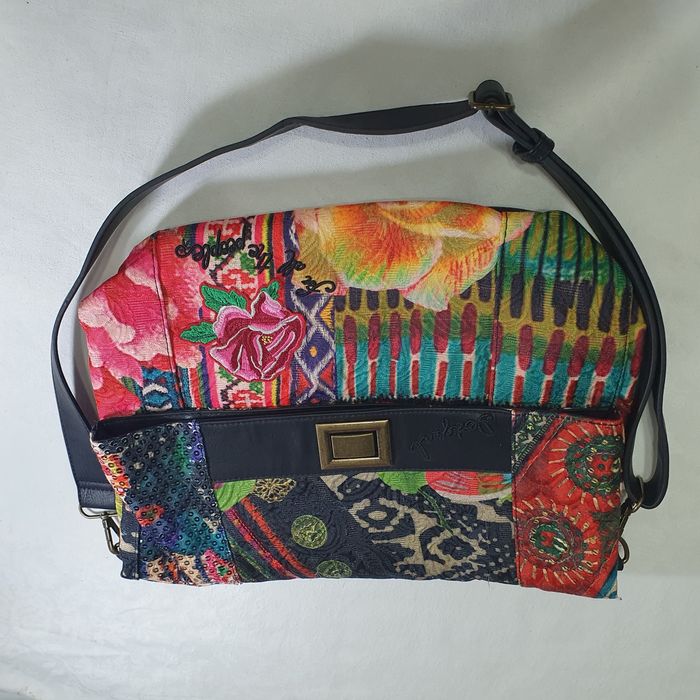 Geanta Desigual deosebita