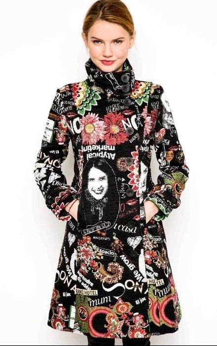 Дебело палто Desigual