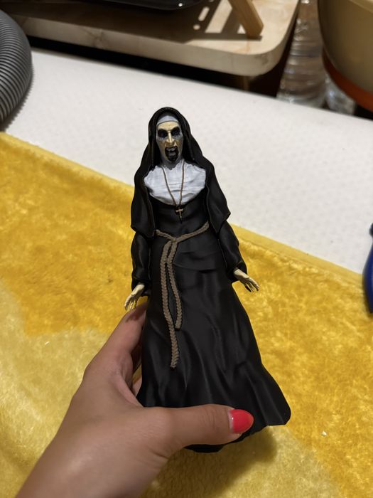 The Nun/Монахинята и Баба Грани/Granny фигурки