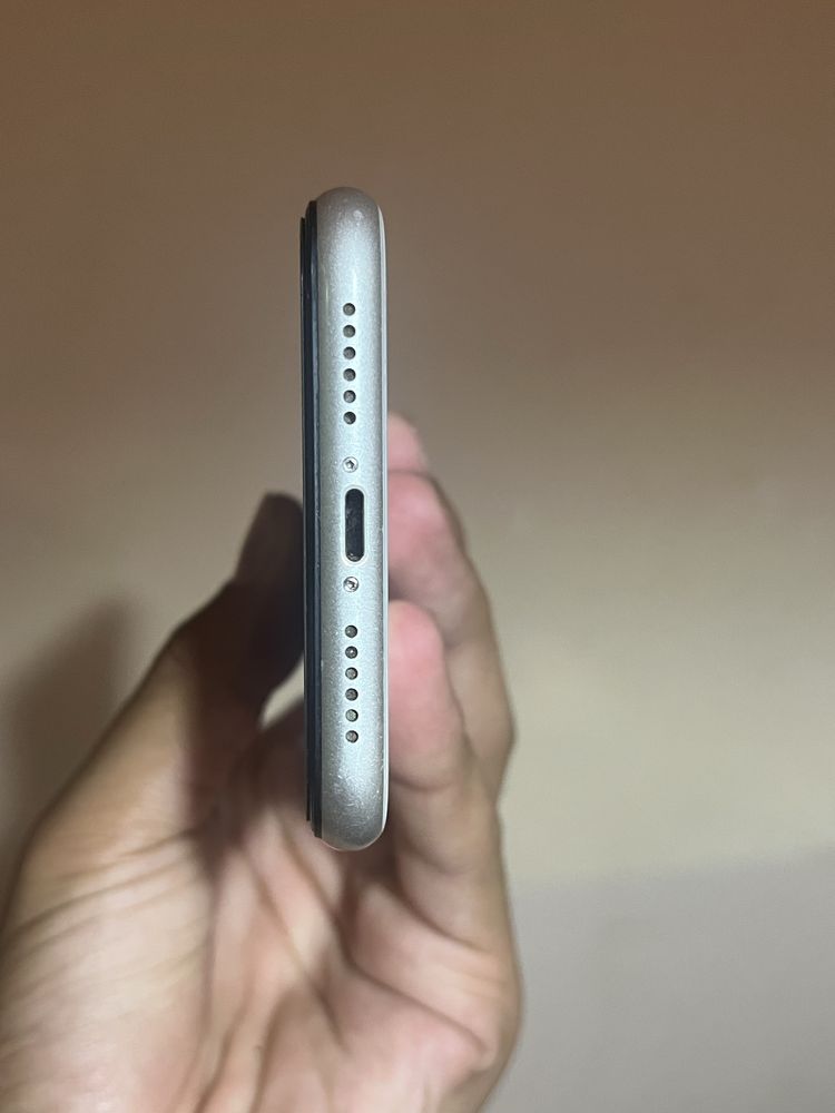 Iphone 11_64/4 ideal