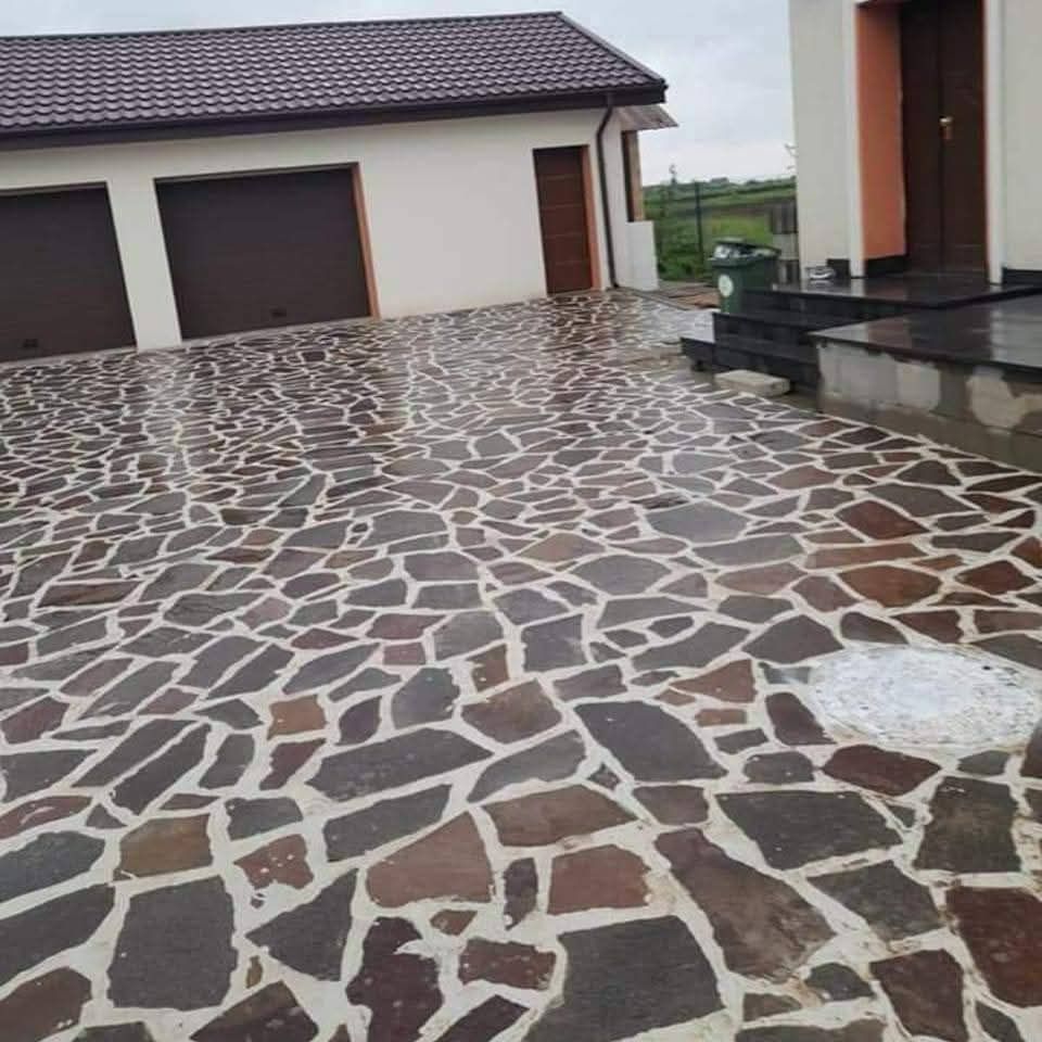Piatră naturală de munte pentru placari terase alei trotuare curți zid