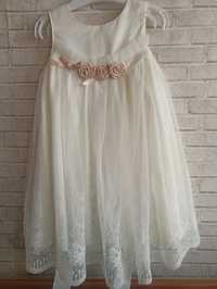 Белое красивое платье