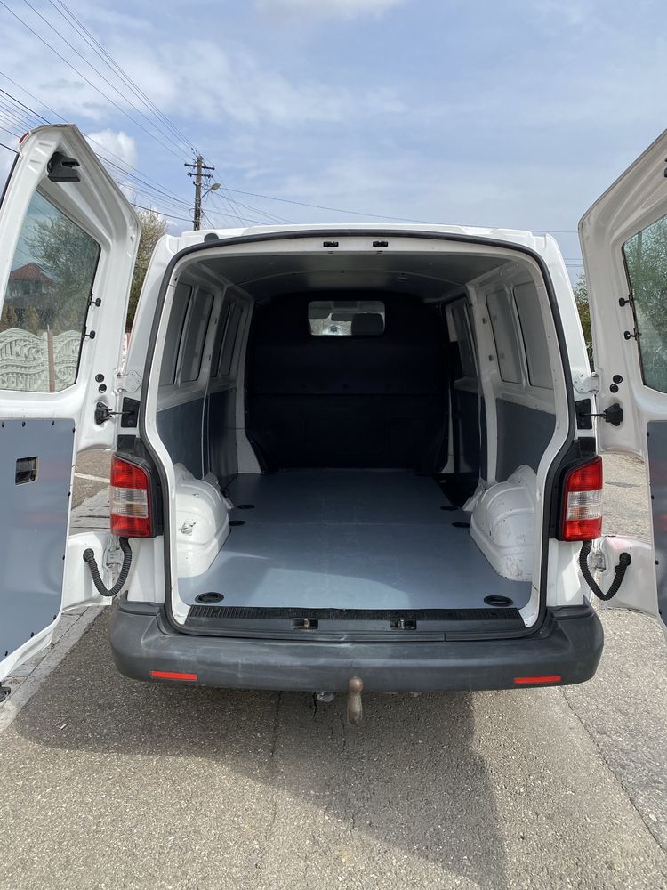 Vand Vw Transporter T5 Lung 2011 2.0 140cp A/C