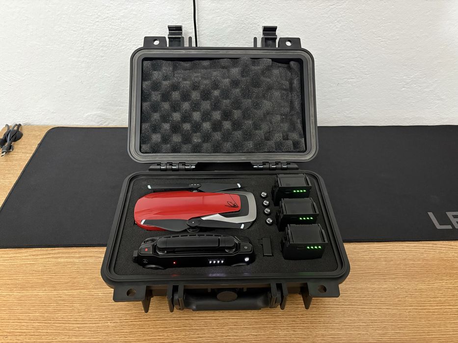 Dronă DJI Mavic Air + Fly More Combo