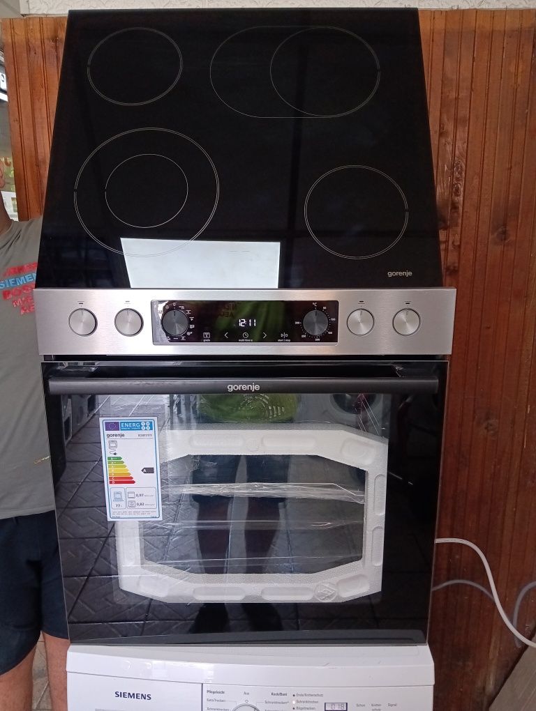Чисто нова печка за вграждане Gorenje  с две години гаранция!