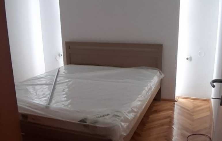 Дава се под наем Едностаен апартамент в Пловдив, Тракия - 45 кв.м за 204 € - Снимка #1