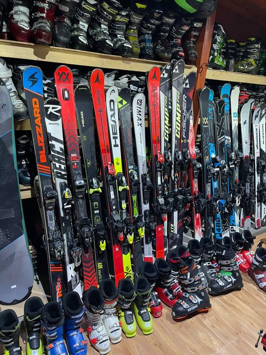 Schiuri  copii skiuri adulți începători intermediar   clapari