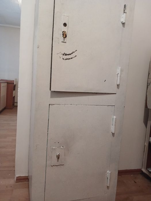 Продам сейф железный