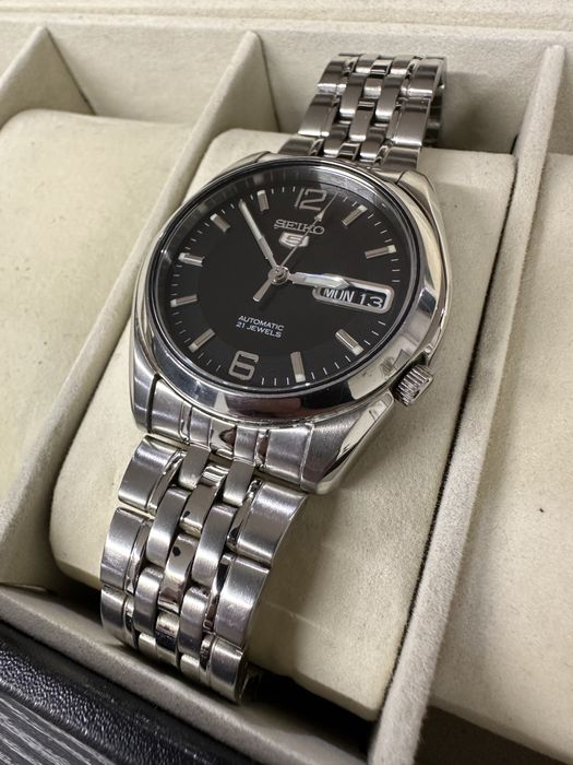 Автоматичен часовник Seiko 5 Day-Date