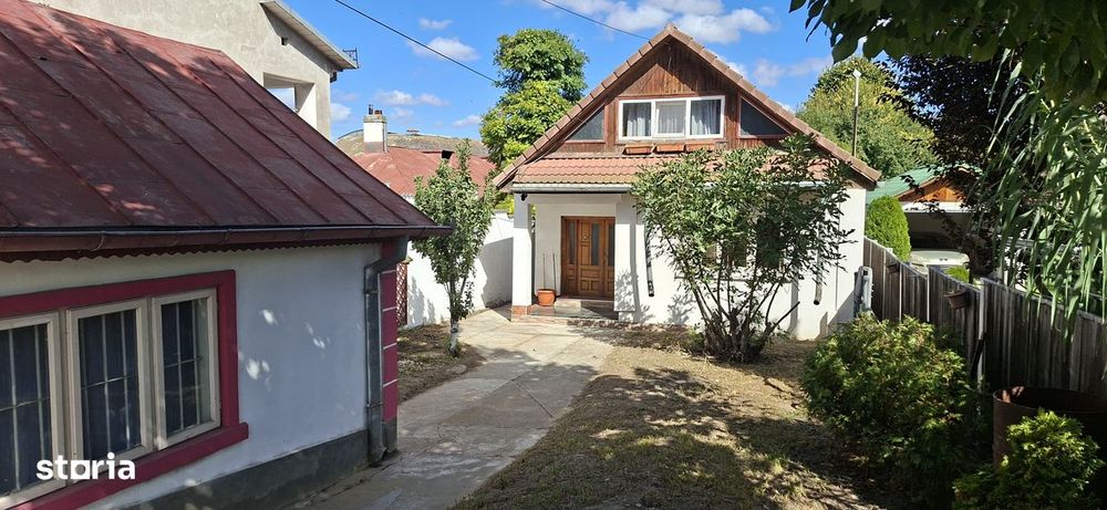 O casă pentru familie, cu grădină și intimitate