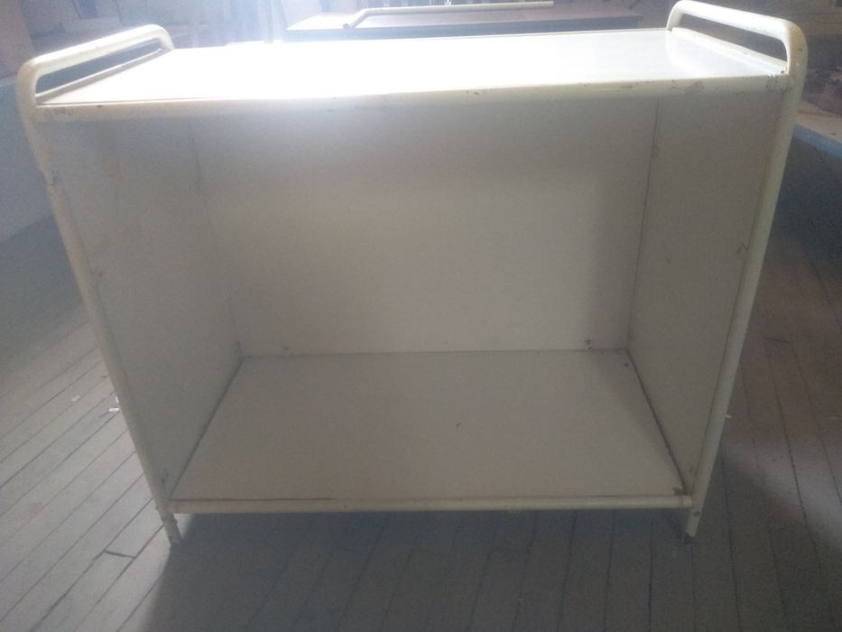 Търговски щанд маса 2бр.