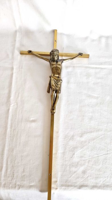 Кръст Разпятие Христово от масивен месинг-за закачане на стена