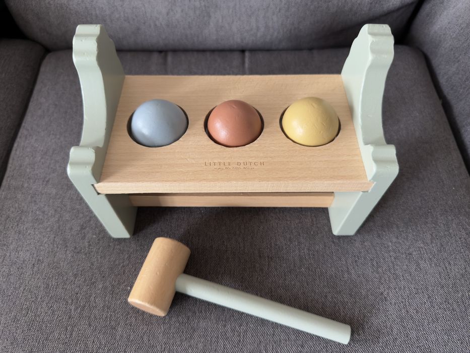 Дървена игра с чукче и търкалящи се топчета Little Dutch