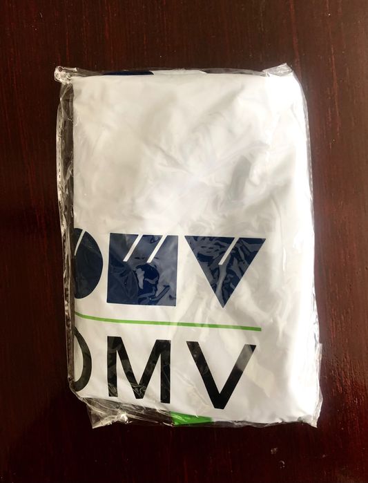 Нова надуваема плажна топка OMV с диаметър 1 метър.