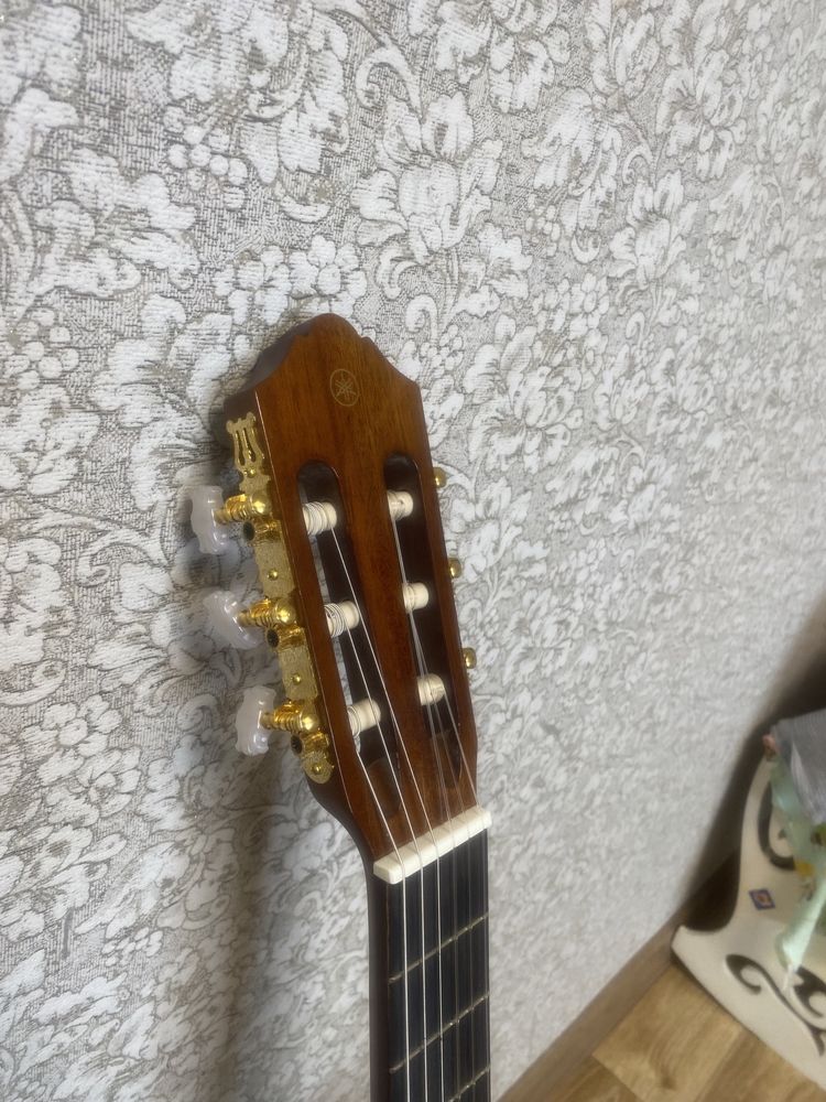 Гитара Yamaha Brown