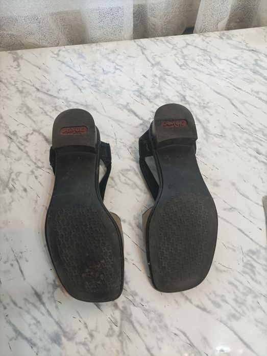 Сандали от естествена кожа Riekir и Caprice