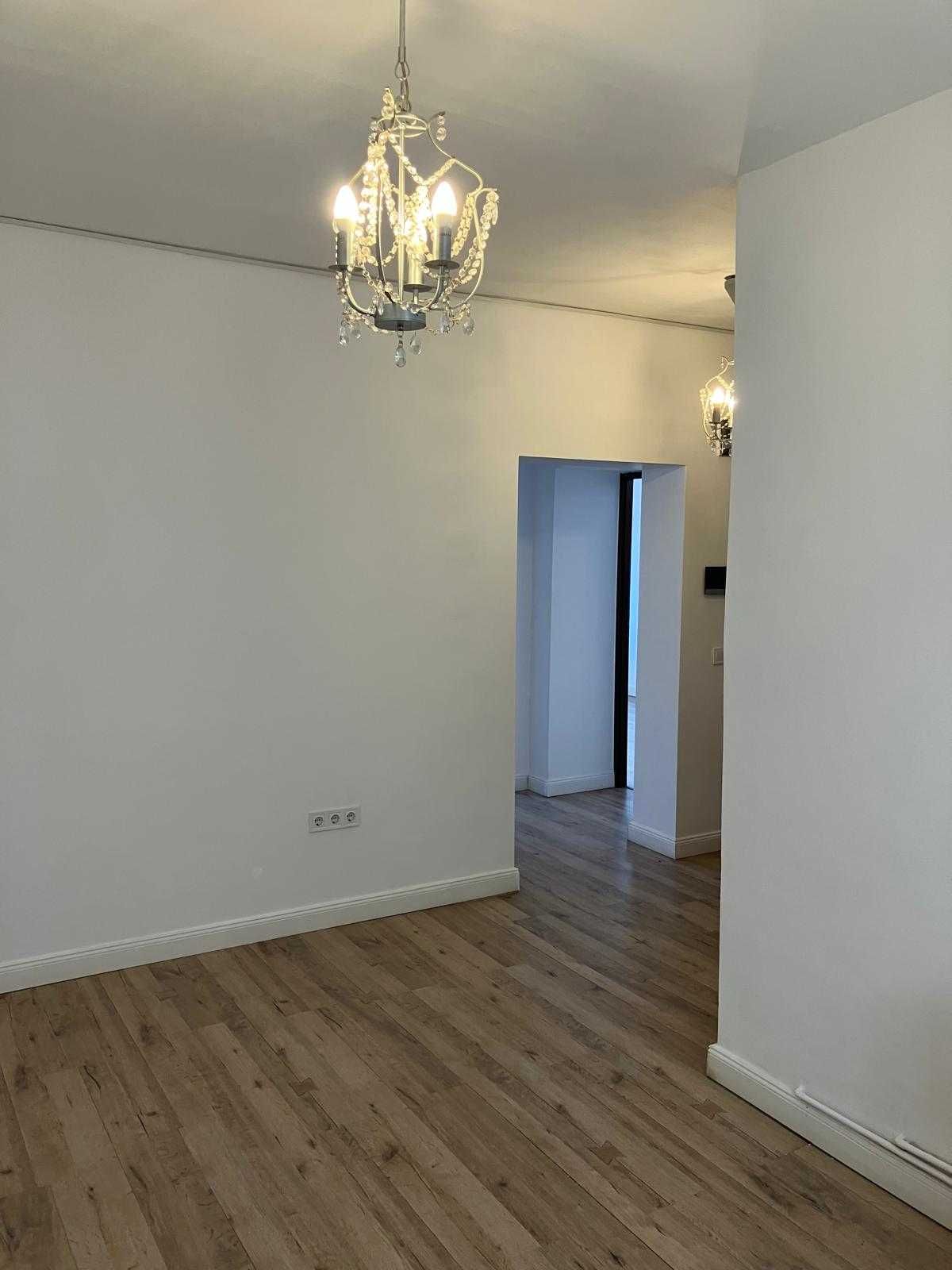 Vand apartament zona Centrala-B-dul Victoriei