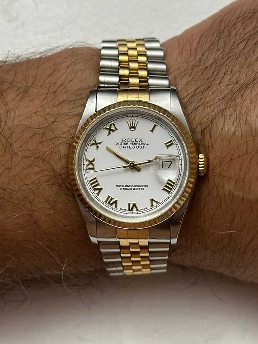 CEAS ROLEX DATEJUST - Aur & Otel - Ref. 16233 - Cal. 3135 - An 2000 !