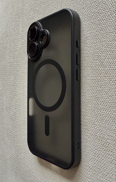 Husa pentru iPhone 17, semi-transparenta