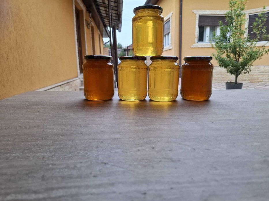 Miere naturală de albine – Salcâm & Tei – din stupina proprie!