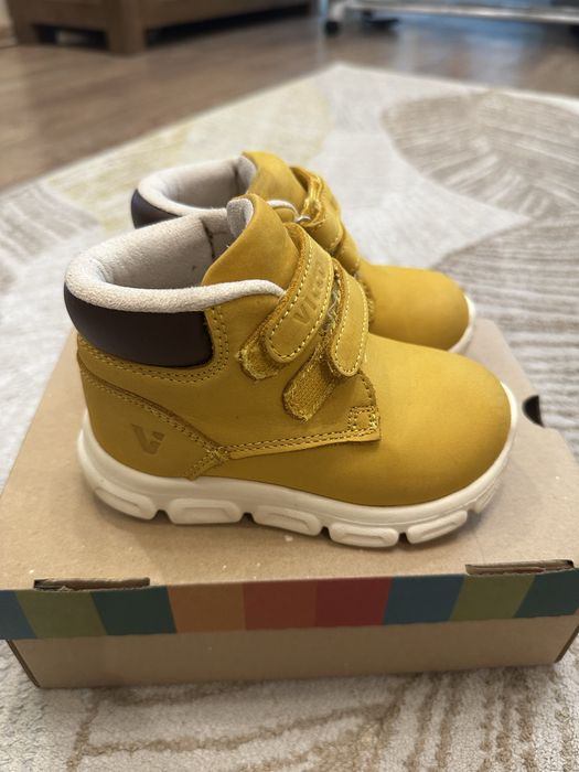 Боти за момче vicco