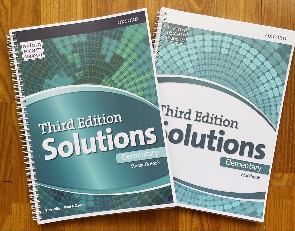 Solutions pre intermediate third edition students book workbook