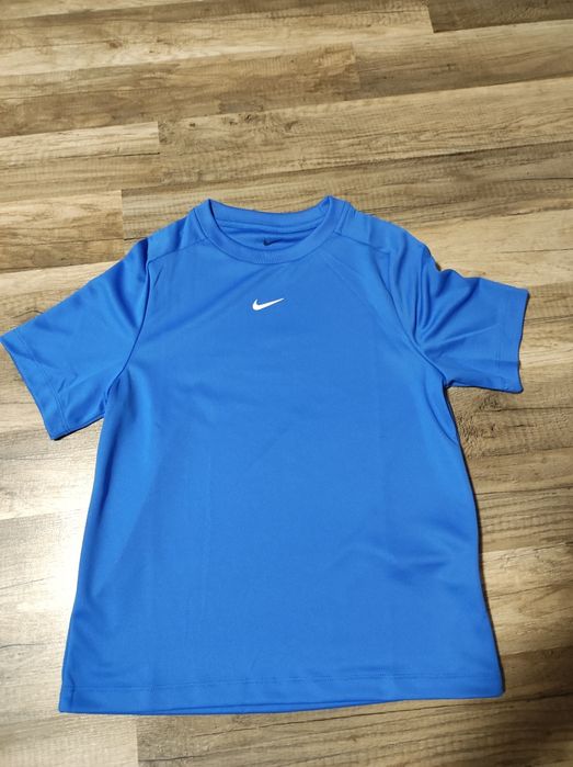 Vând trening nike + tricou nike