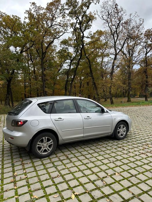 Vând urgent Mazda 3