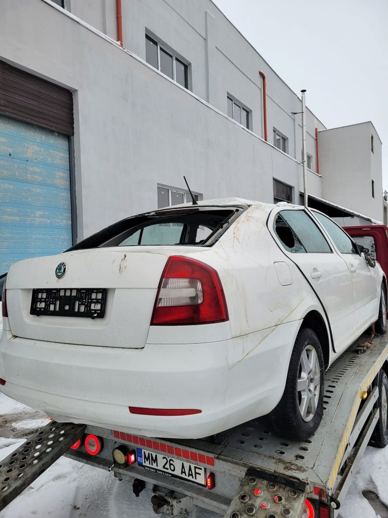 Skoda Octavia 1.6 tdi avariată