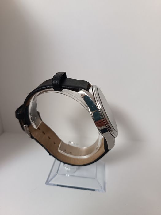 Vând ceas French Conection  calendograf