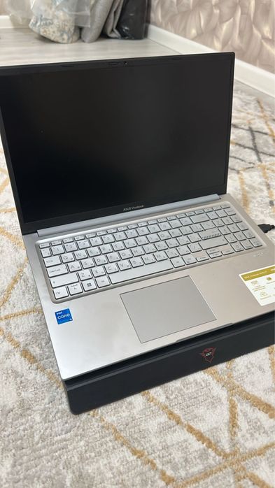 Продам новый ноутбук asus