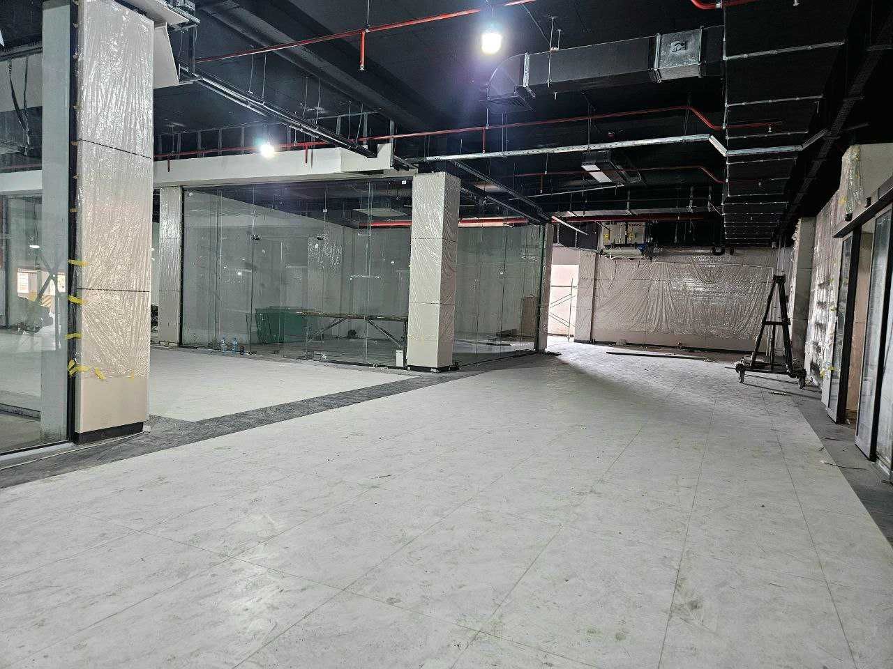 Продам в Scopus Mall магазин с кадастром