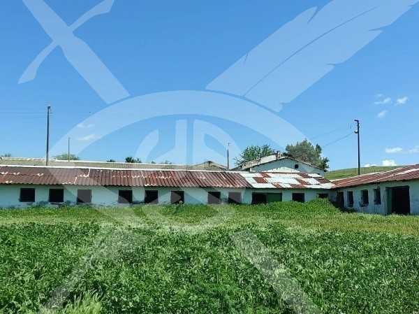 Продава се Парцел в Карнобат - 6400 кв.м за 48 €/кв.м - Снимка #1