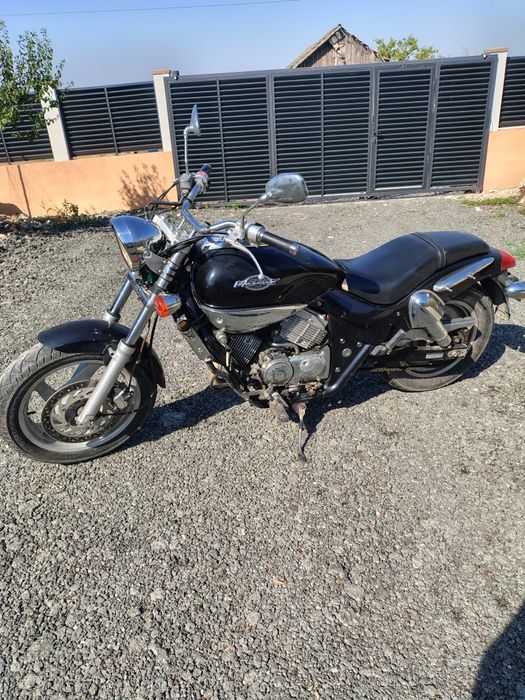 Kymco Venox 250.