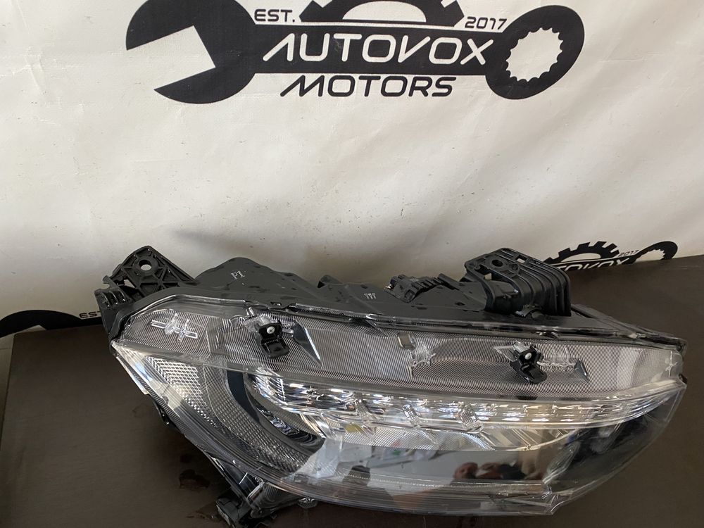Far dreapta full led Honda Civic an 2015-2020